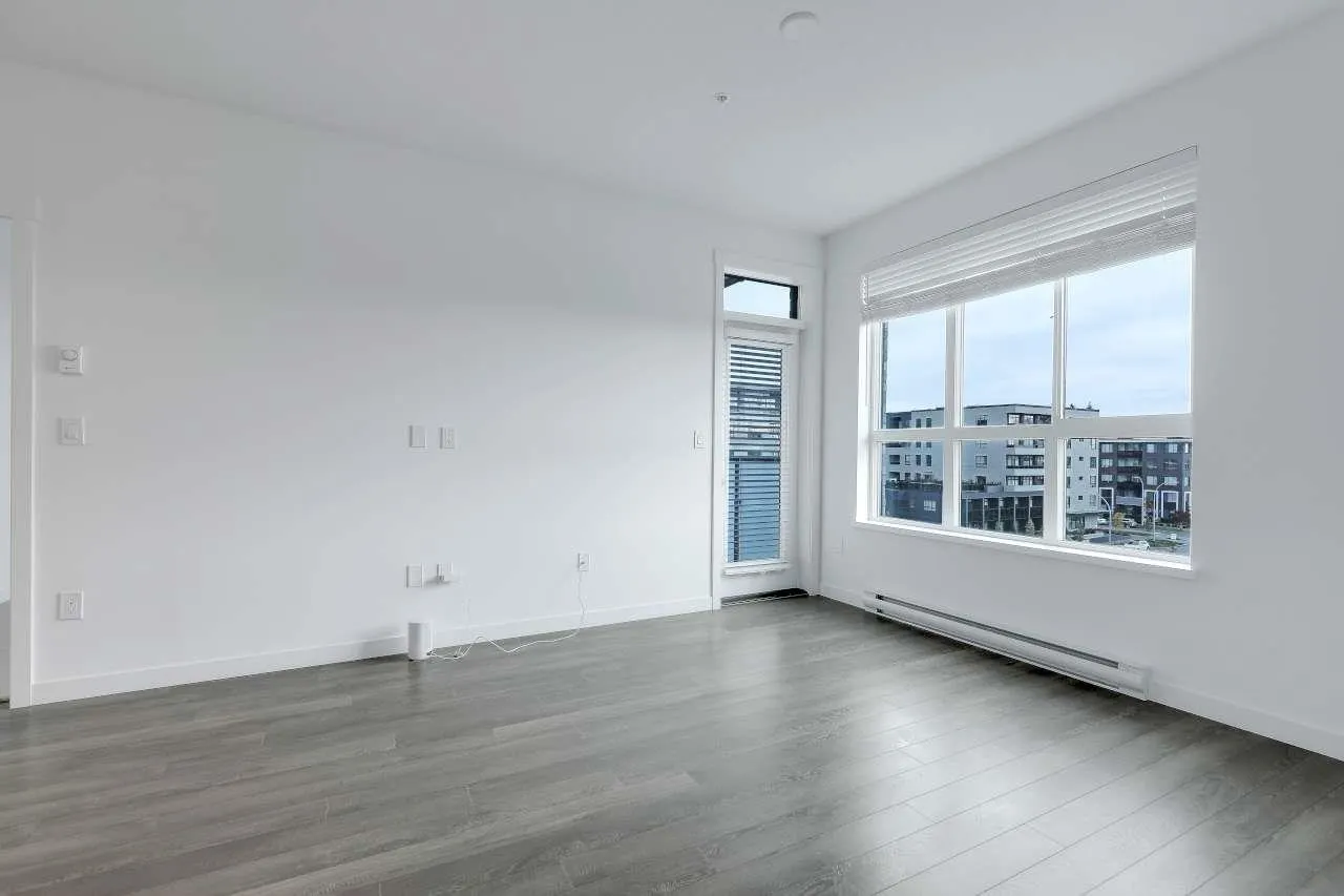 427 15738 85 AVENUE