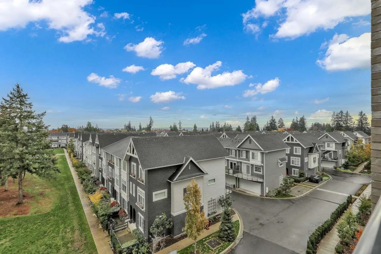 427 15738 85 AVENUE