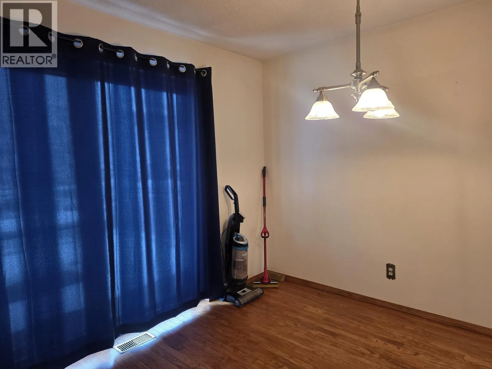 1940 NADINA PLACE