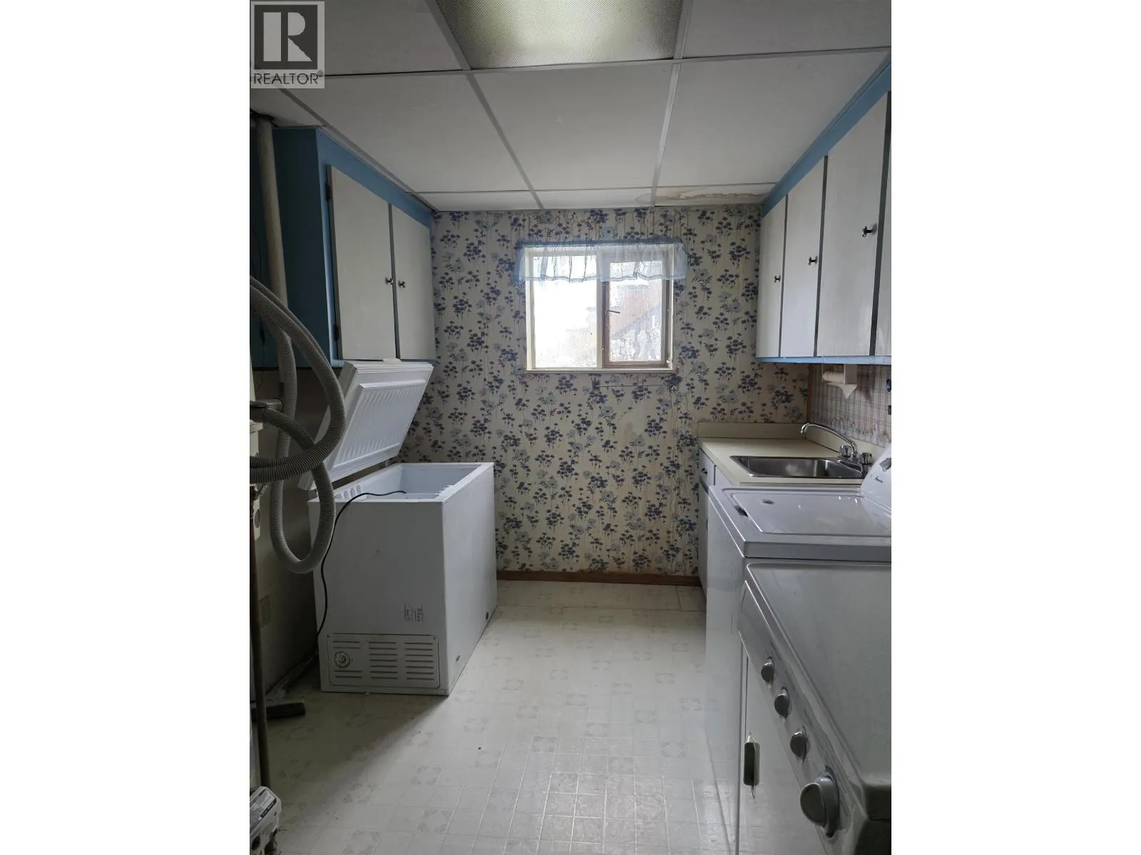 1940 NADINA PLACE