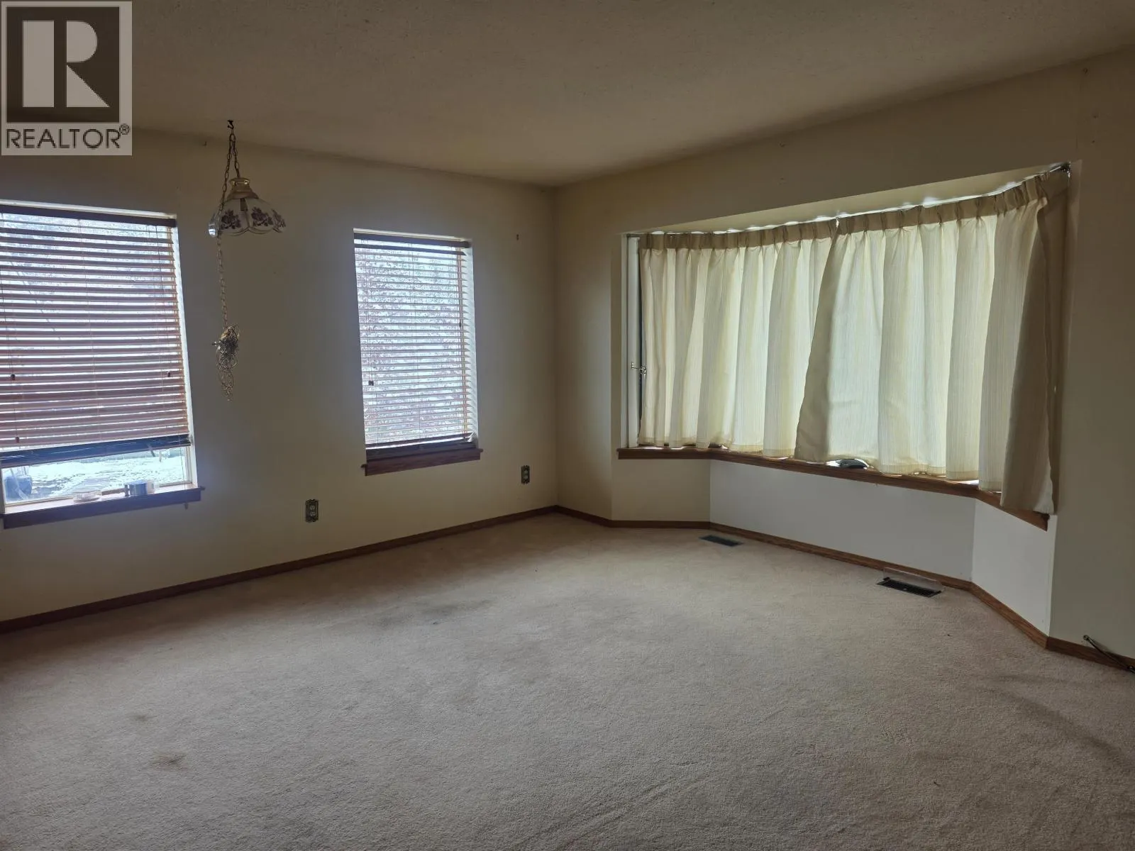 1940 NADINA PLACE