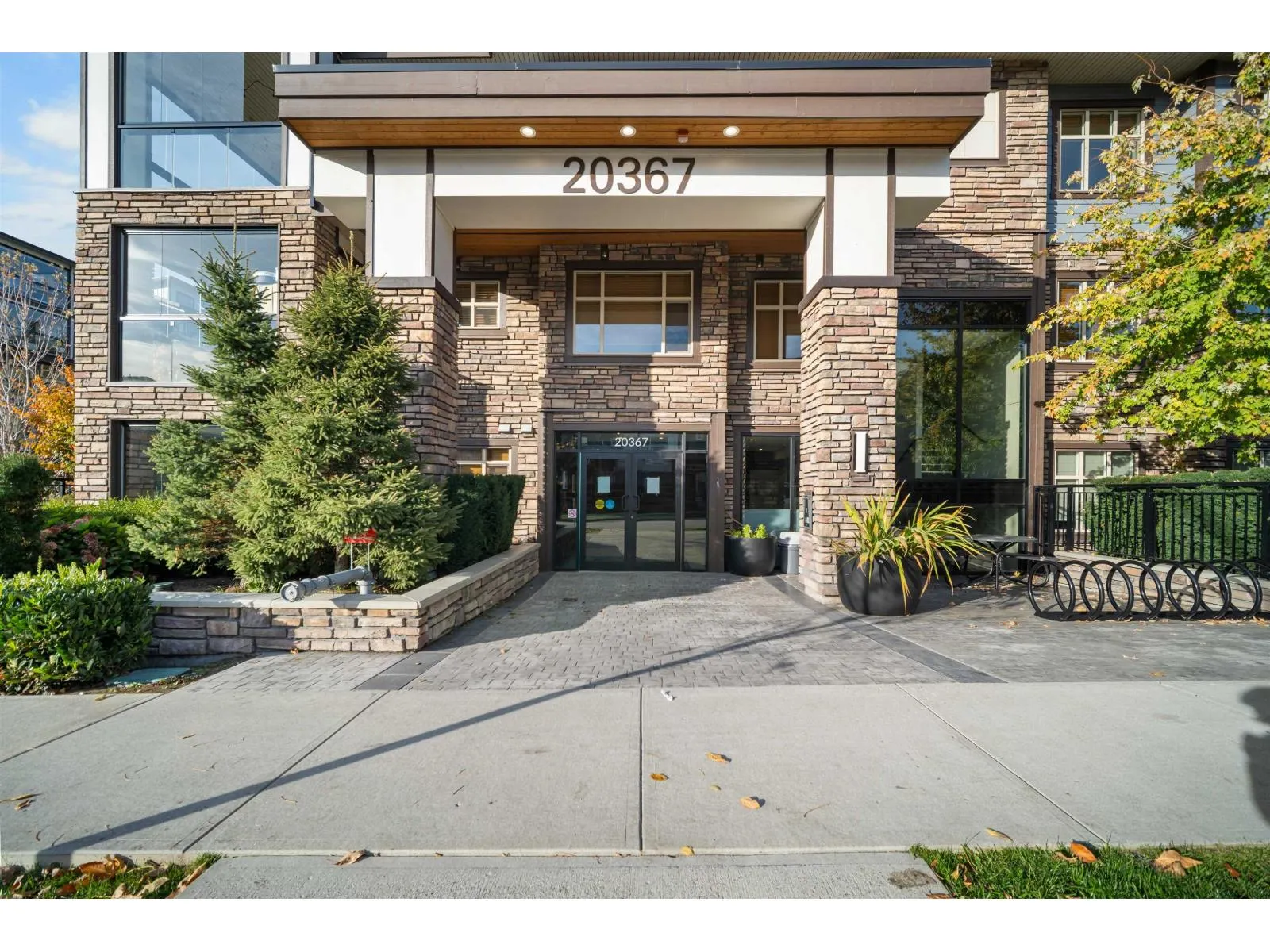 310 20367 85 AVENUE