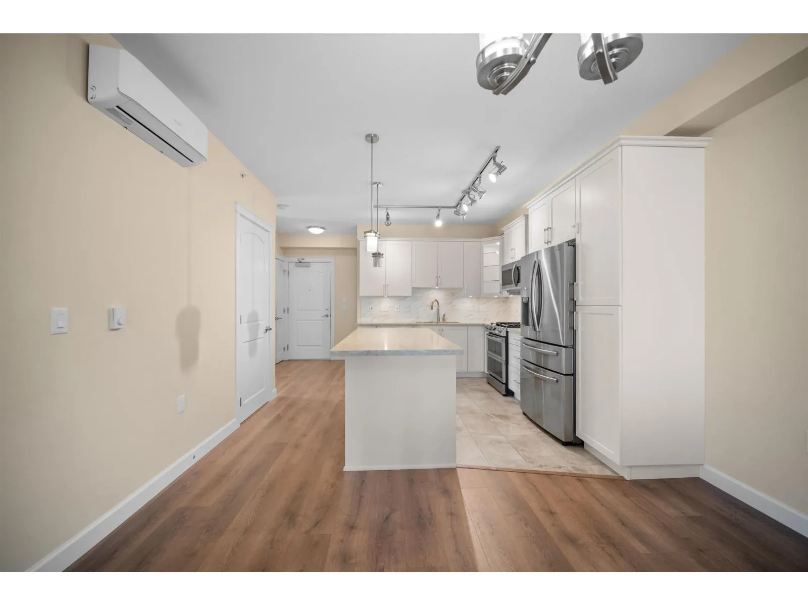 310 20367 85 AVENUE