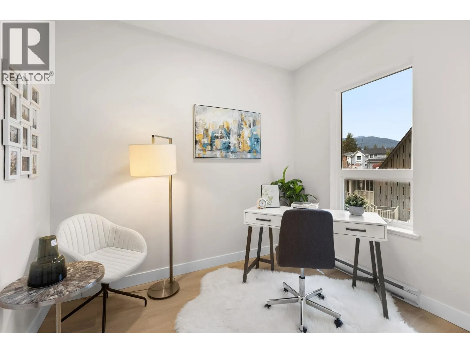 206 3151 CONNAUGHT CRESCENT