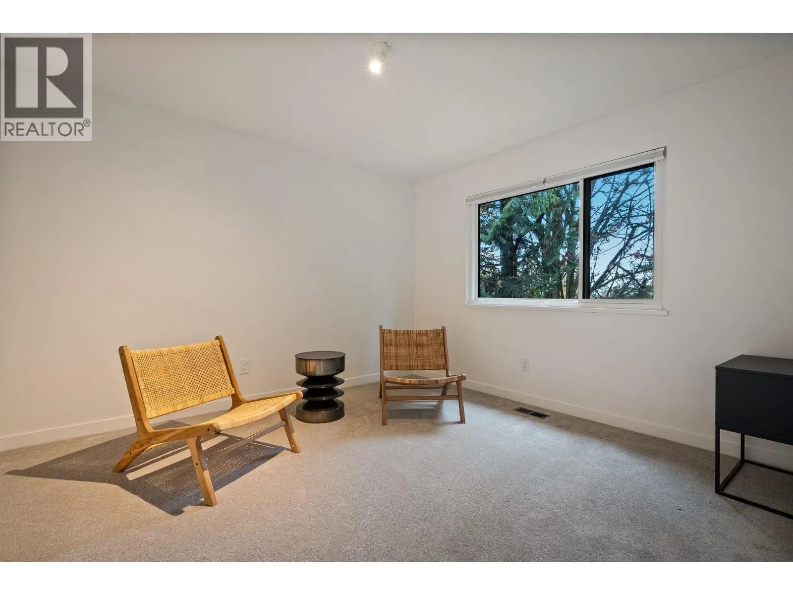 2221 BOWSER AVENUE