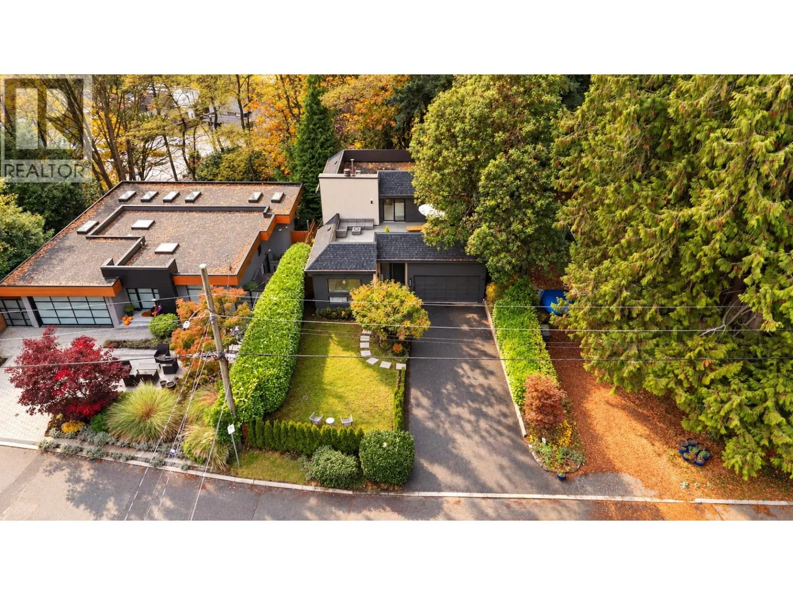 2221 BOWSER AVENUE