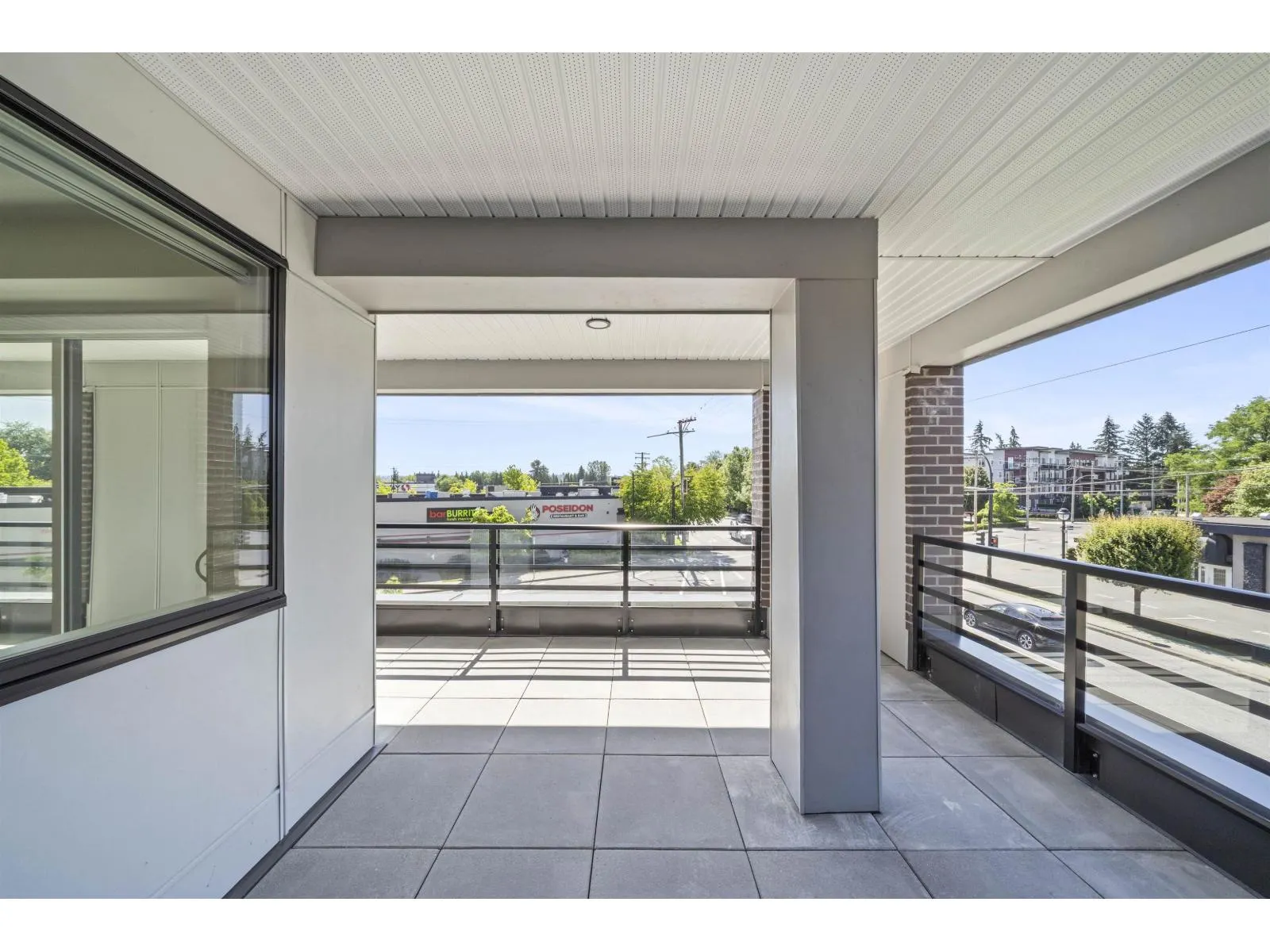 512 20769 FRASER HIGHWAY