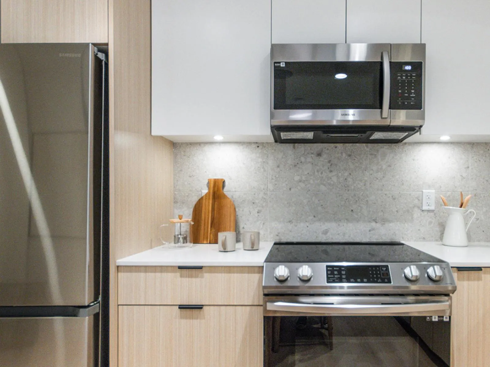 512 20769 FRASER HIGHWAY