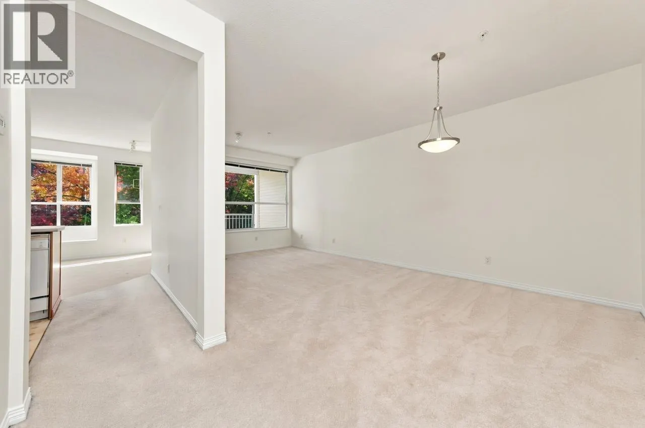 405 5270 OAKMOUNT CRESCENT