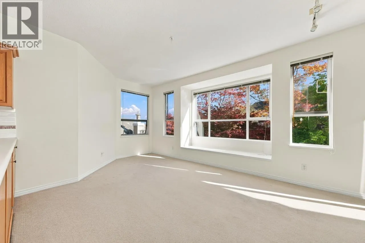 405 5270 OAKMOUNT CRESCENT
