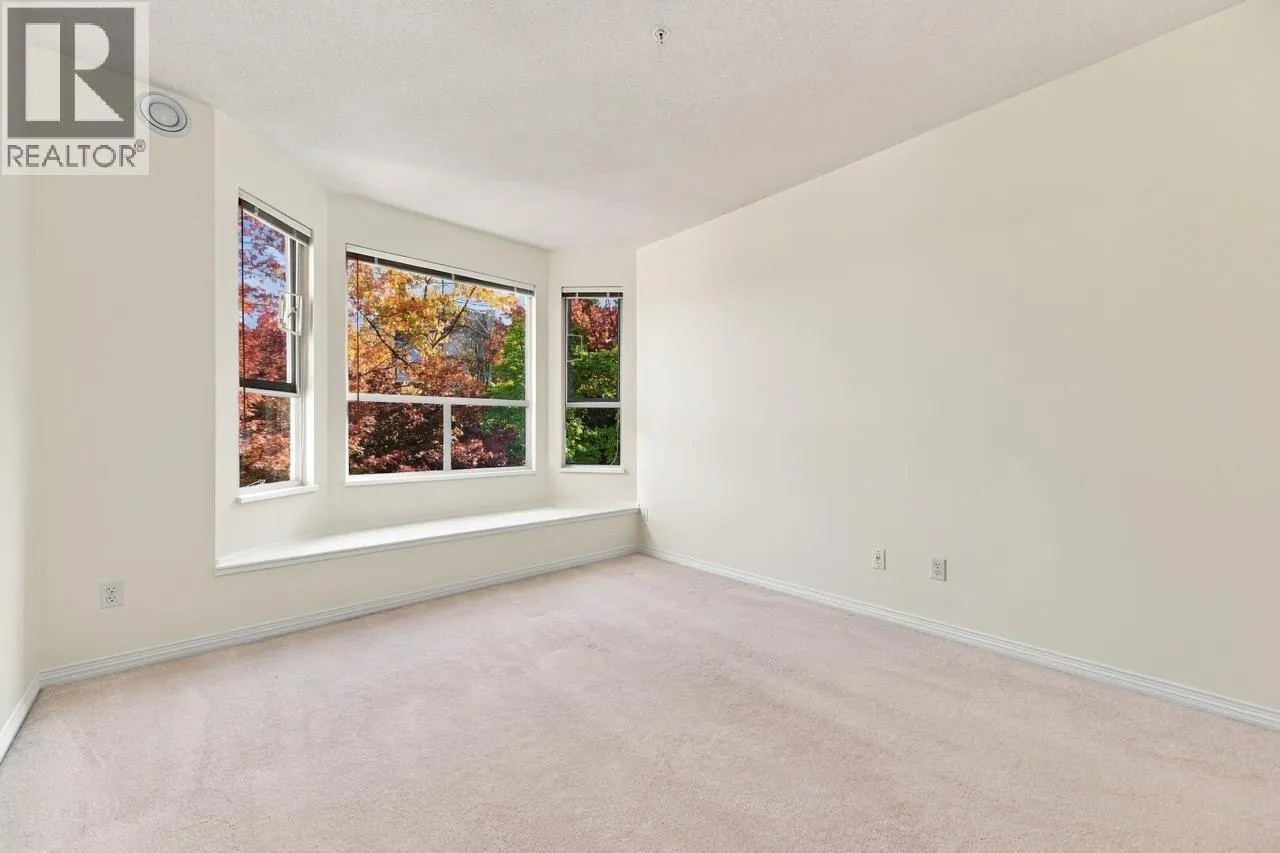 405 5270 OAKMOUNT CRESCENT