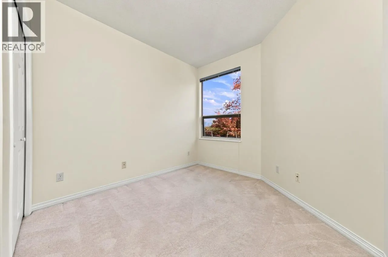 405 5270 OAKMOUNT CRESCENT