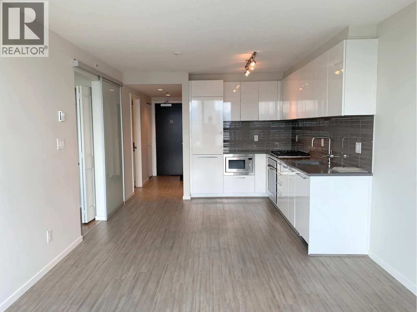 Apartment-6658 S DOW AVENUE