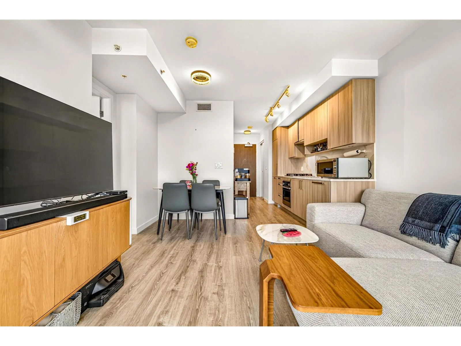 2604 13350 CENTRAL AVENUE