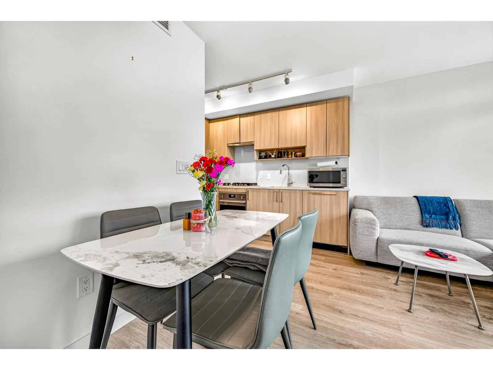 2604 13350 CENTRAL AVENUE