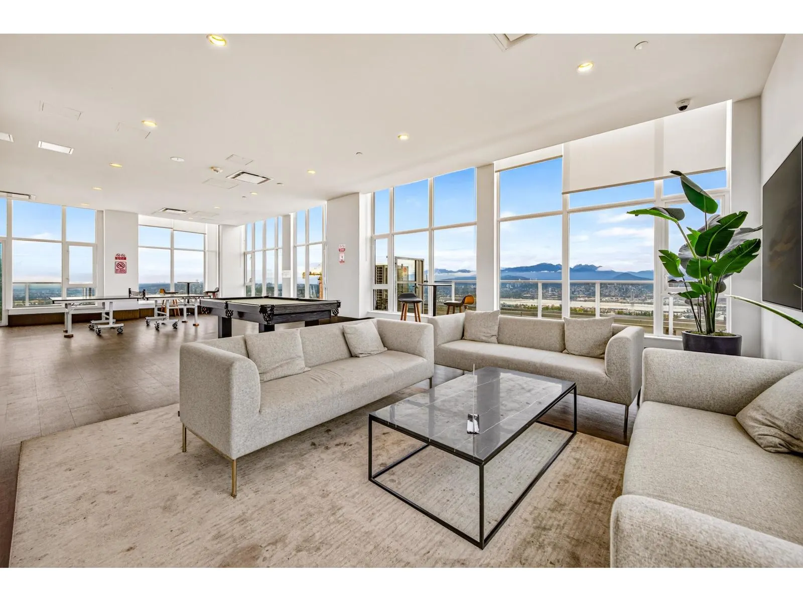 2604 13350 CENTRAL AVENUE