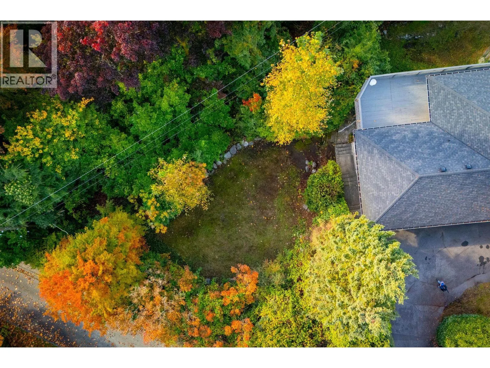 775 SOUTHBOROUGH DRIVE