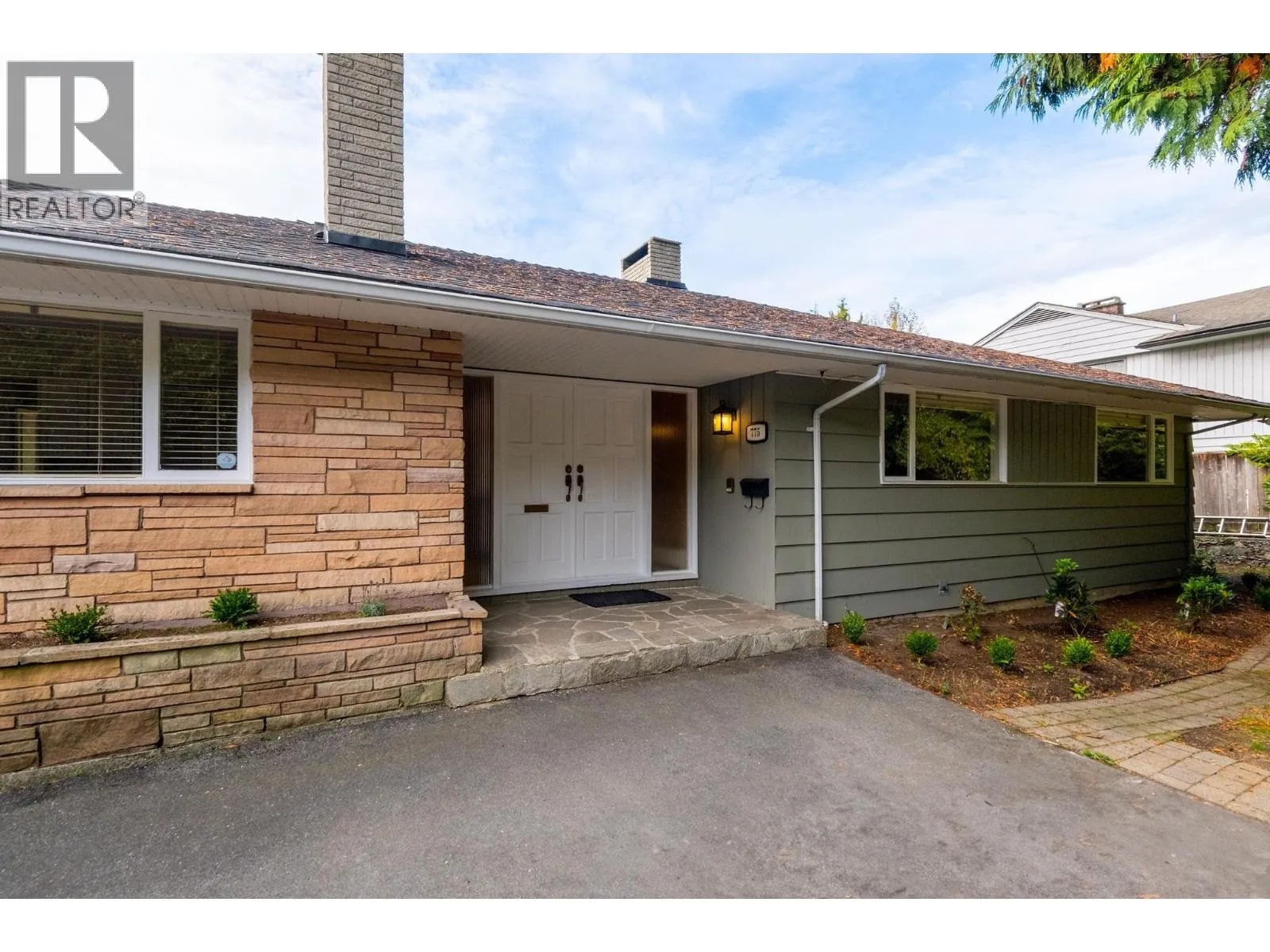 775 SOUTHBOROUGH DRIVE