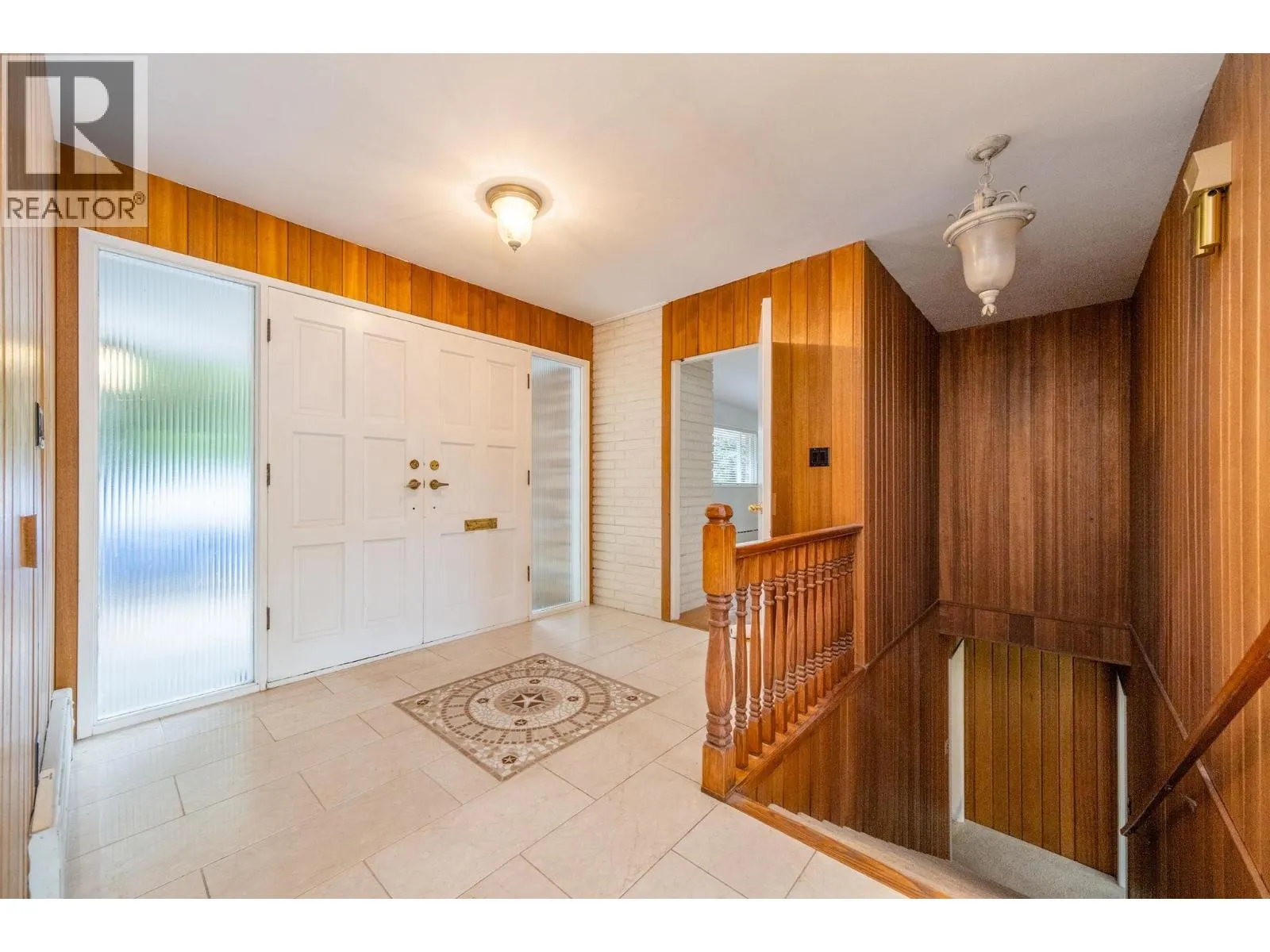 775 SOUTHBOROUGH DRIVE