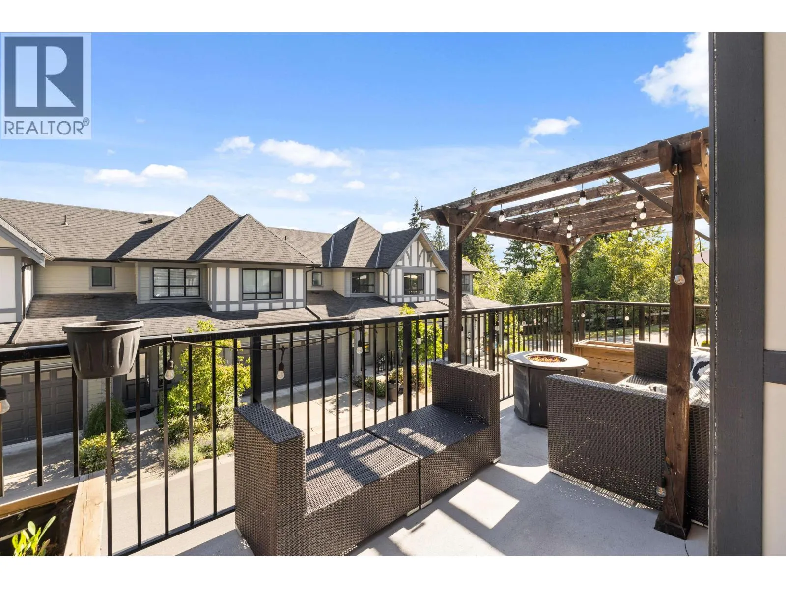 149 3500 BURKE VILLAGE PROMENADE