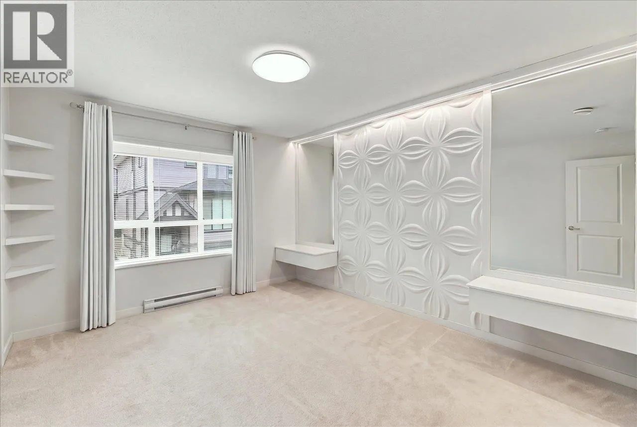 149 3500 BURKE VILLAGE PROMENADE