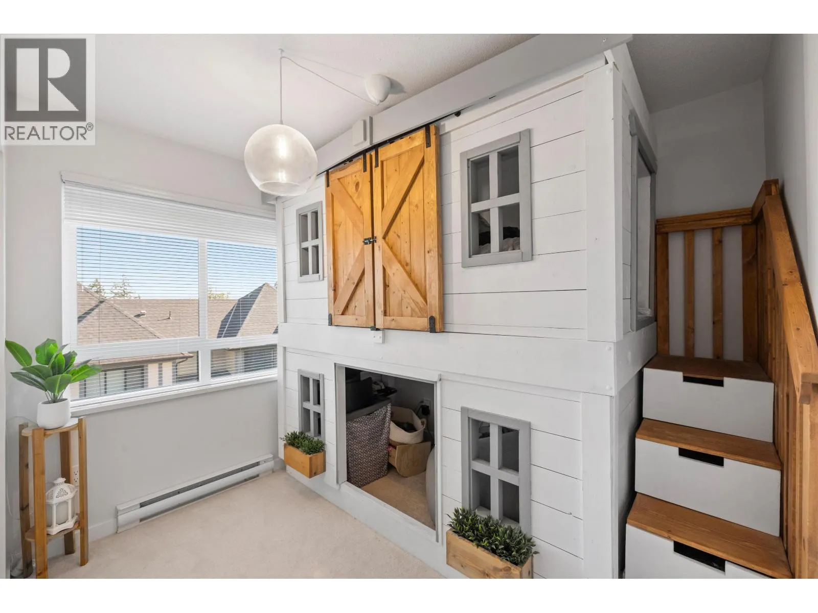 149 3500 BURKE VILLAGE PROMENADE