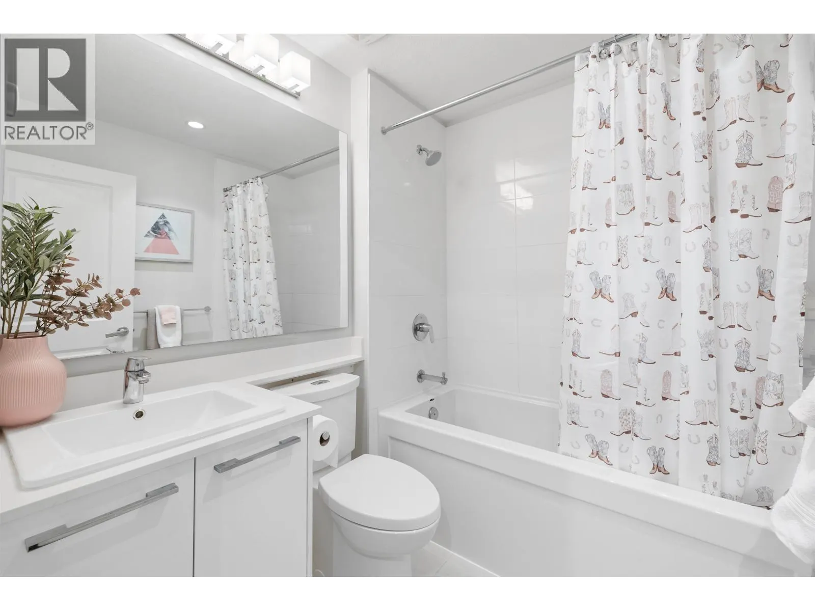 149 3500 BURKE VILLAGE PROMENADE
