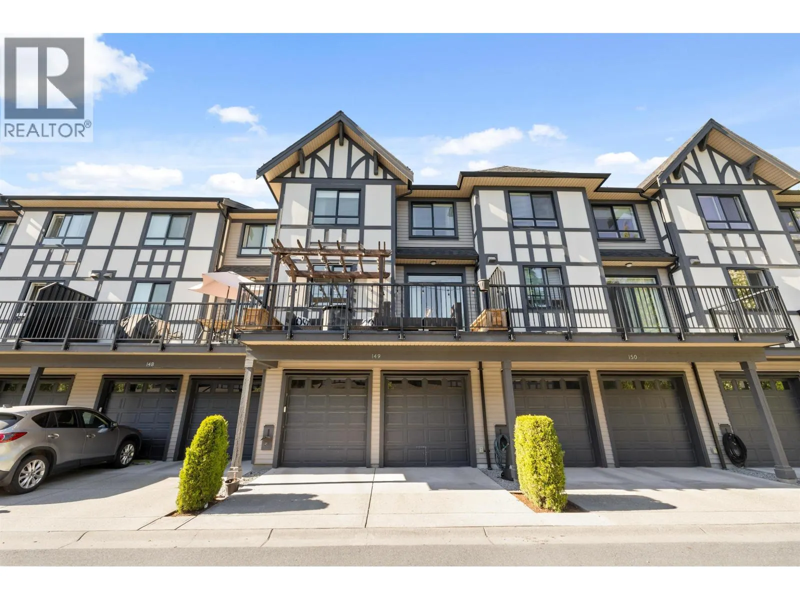 149 3500 BURKE VILLAGE PROMENADE