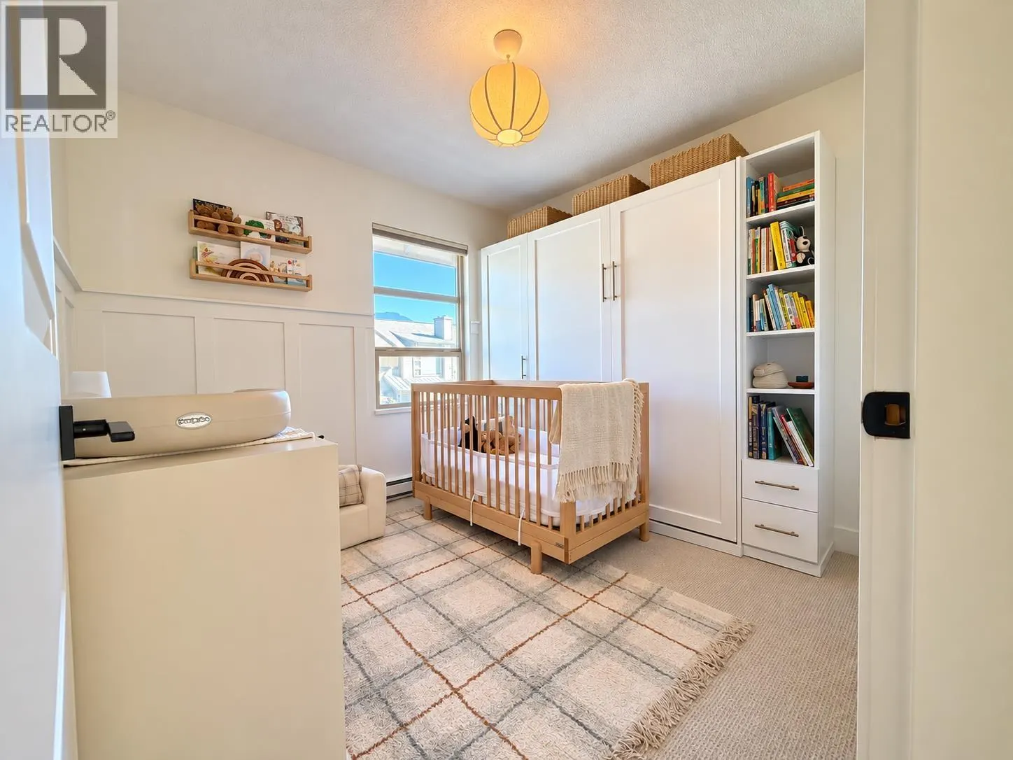 1164 VILLAGE GREEN WAY