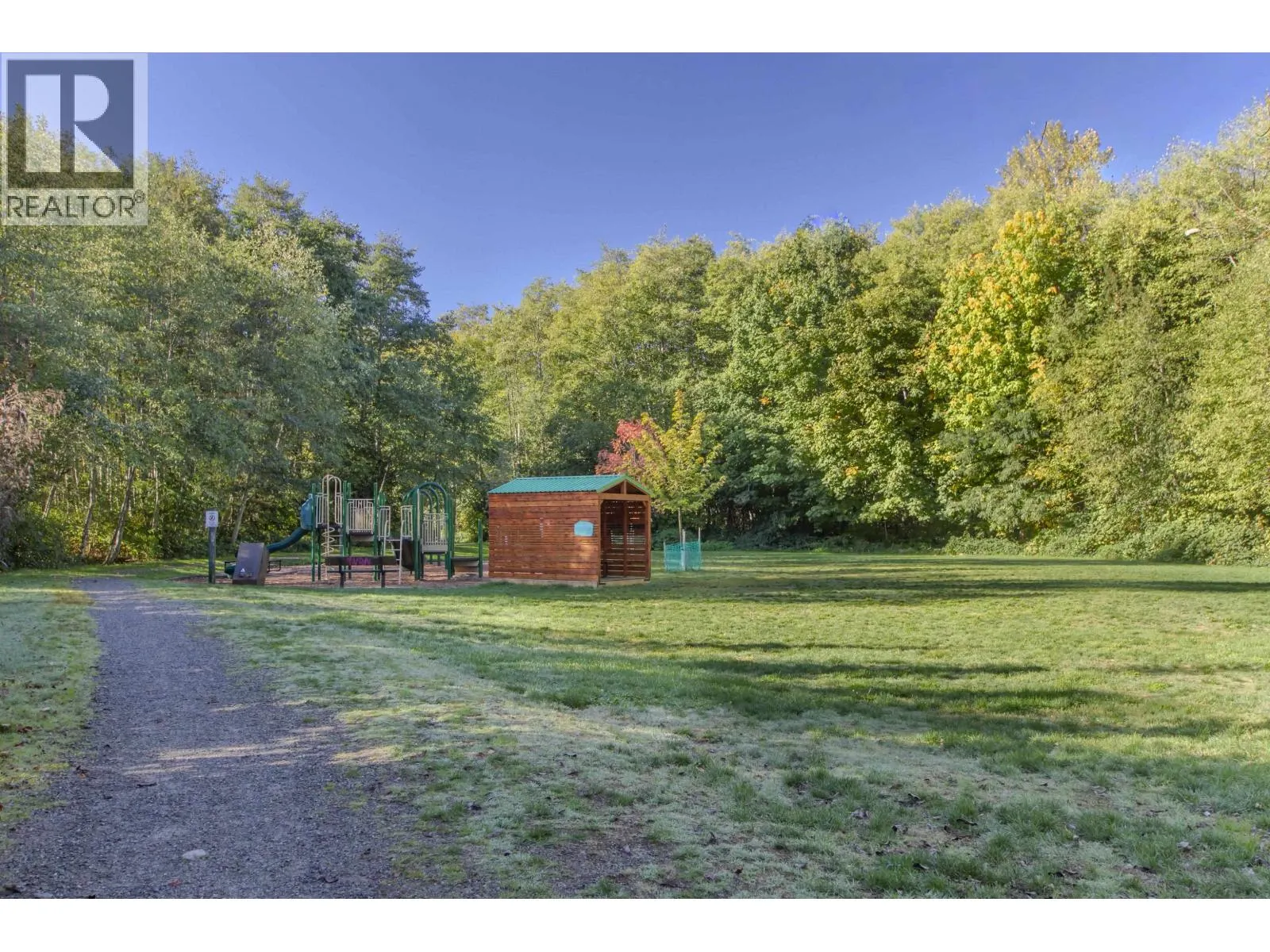 1164 VILLAGE GREEN WAY