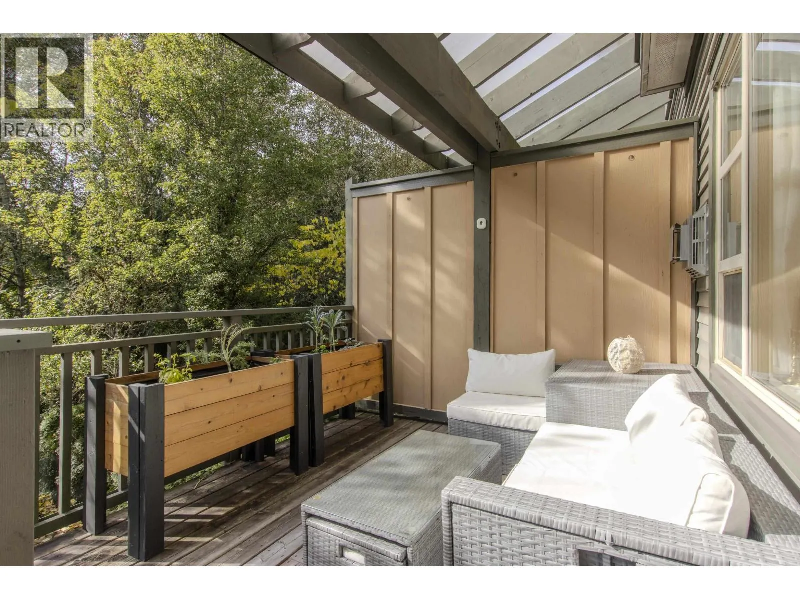 1164 VILLAGE GREEN WAY