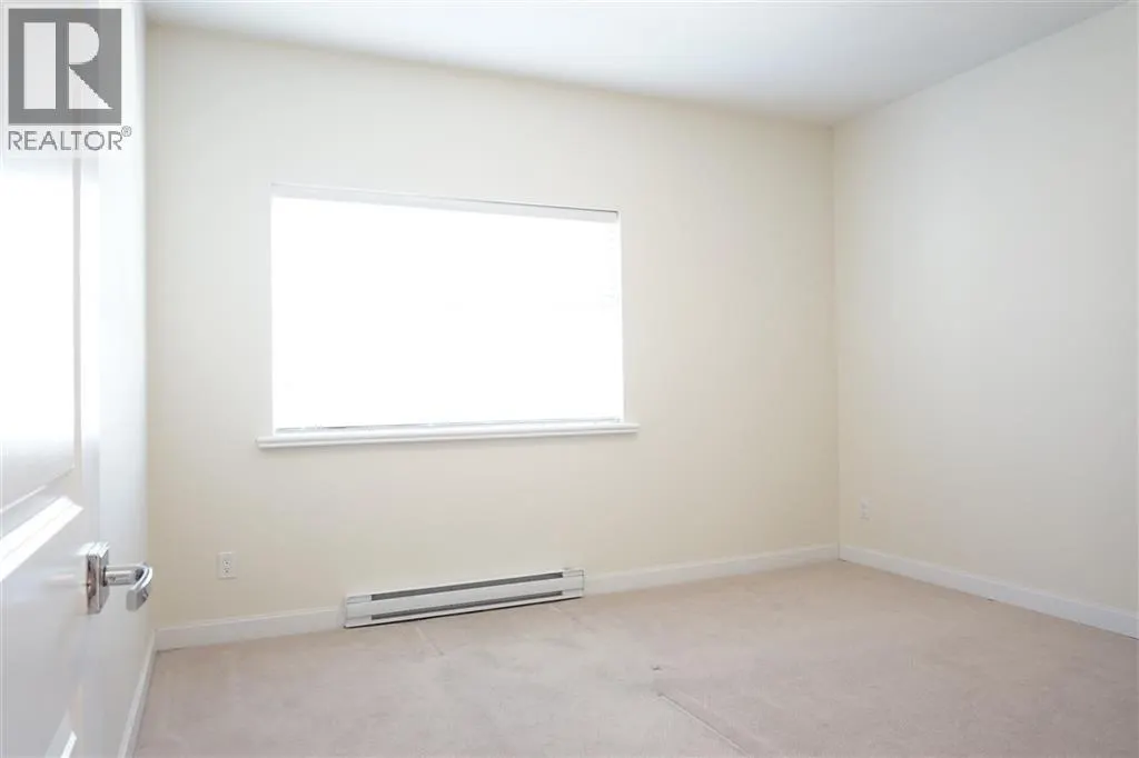 5655 N INMAN AVENUE
