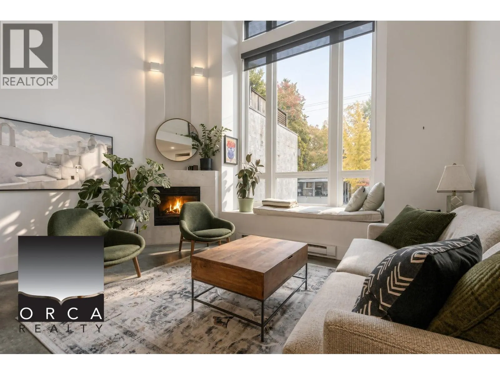 3 3726 COMMERCIAL STREET
