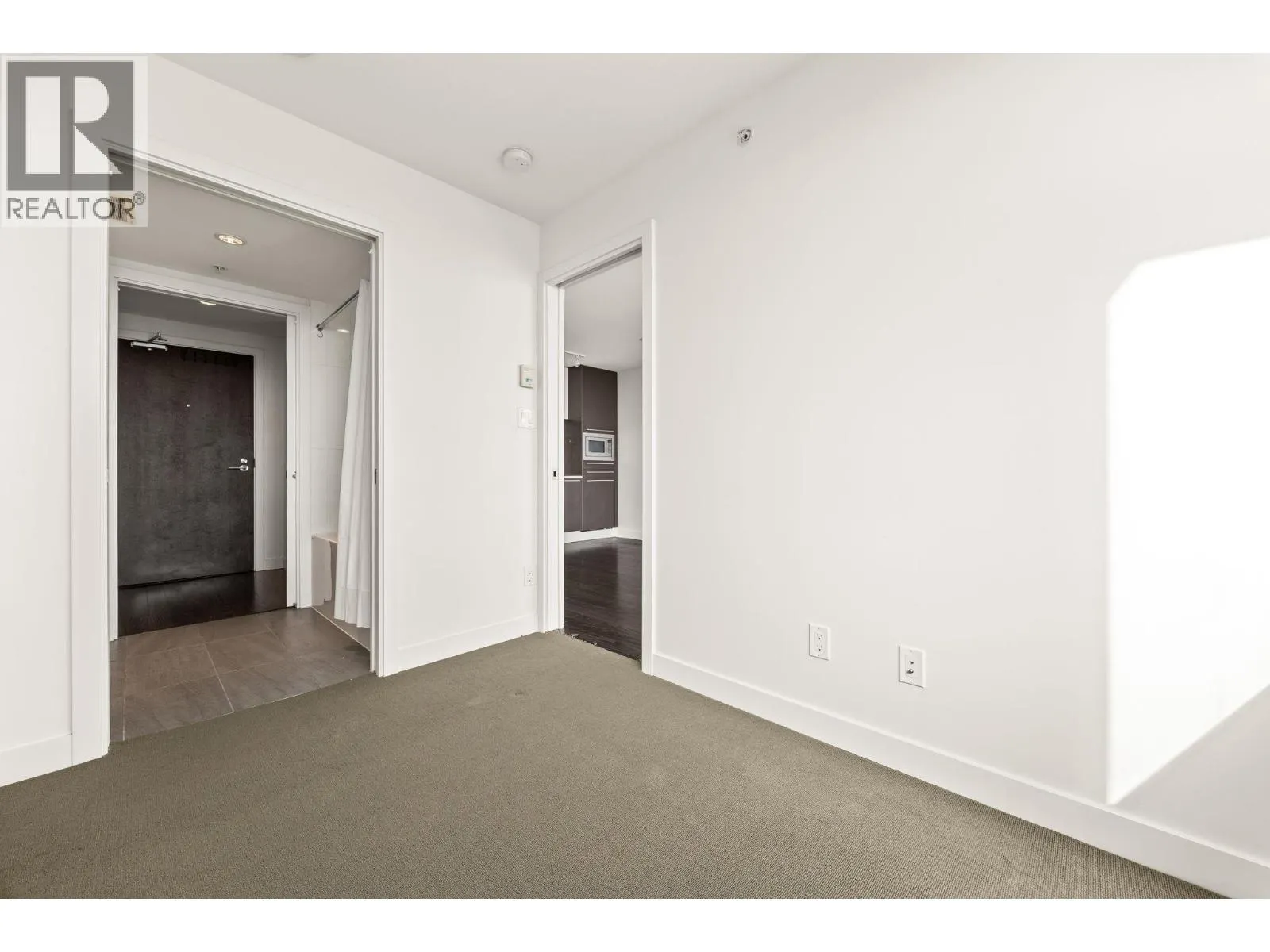 2806 8131 NUNAVUT LANE