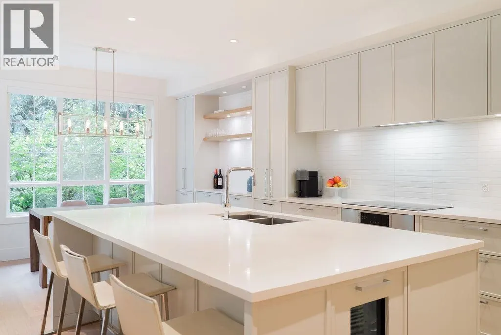 41 2200 PANORAMA DRIVE