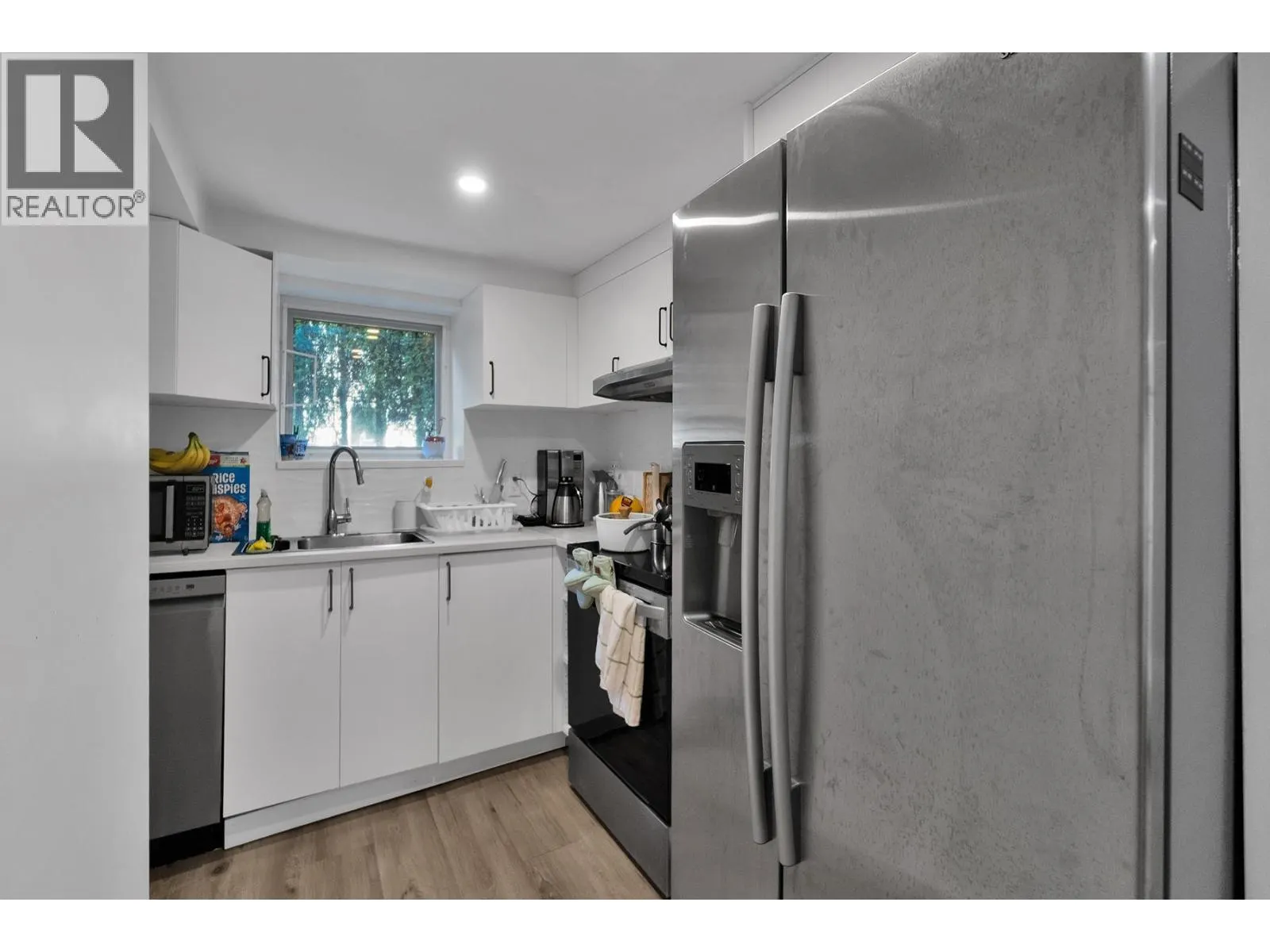 1921 FULTON AVENUE