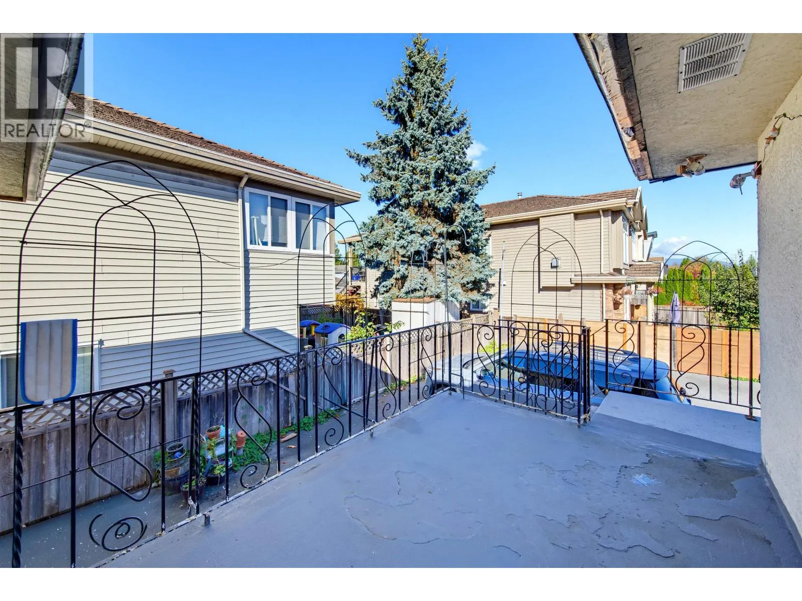 7524 4TH STREET