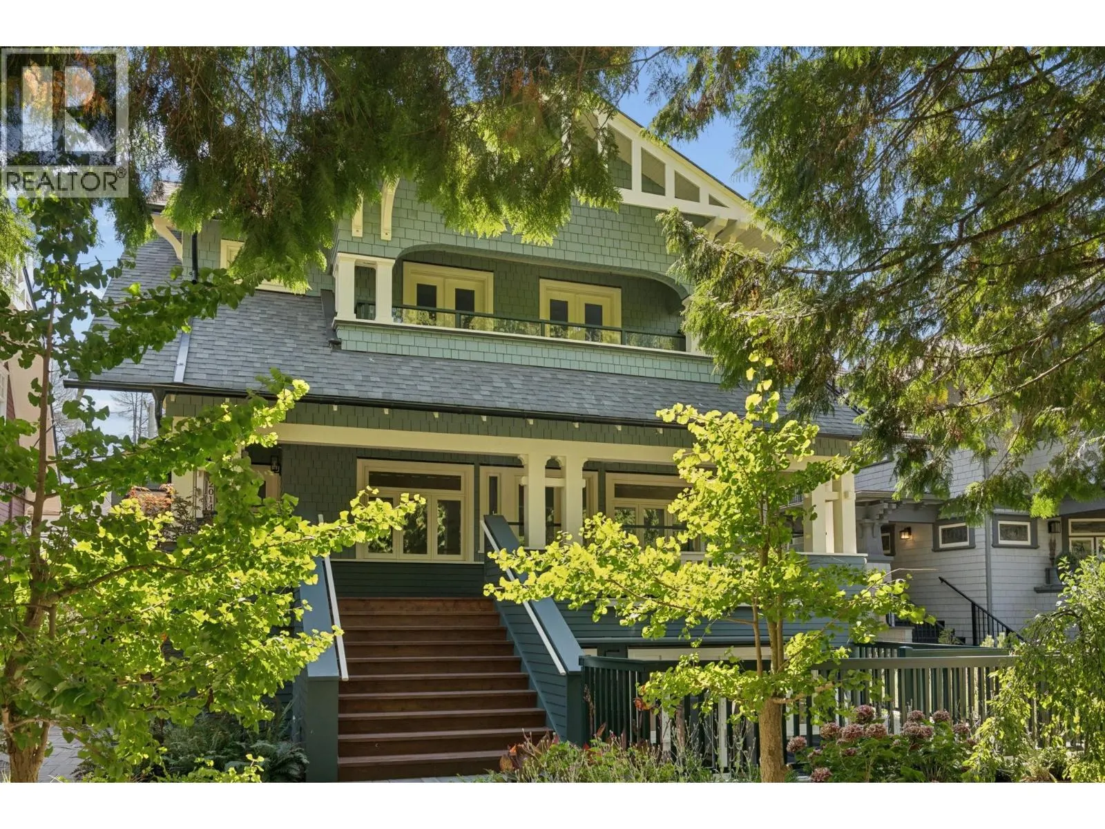 2012 W 15TH AVENUE