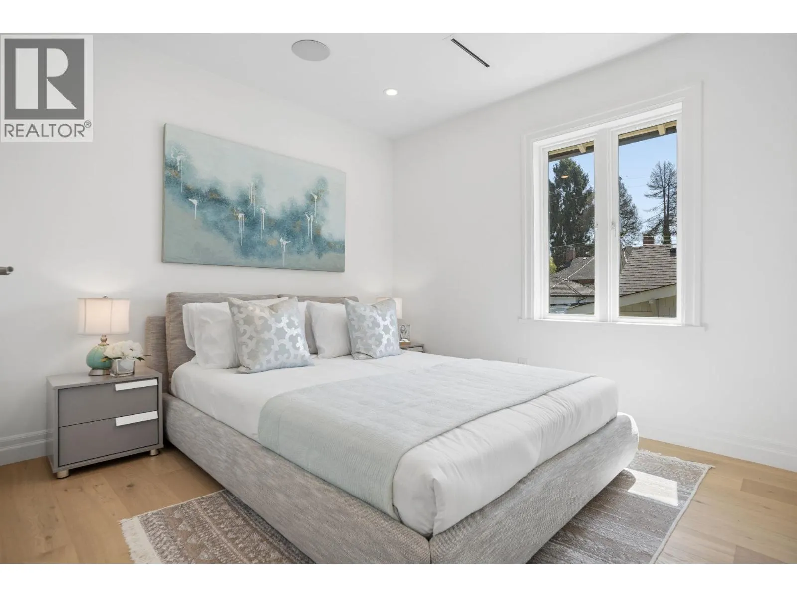 2012 W 15TH AVENUE