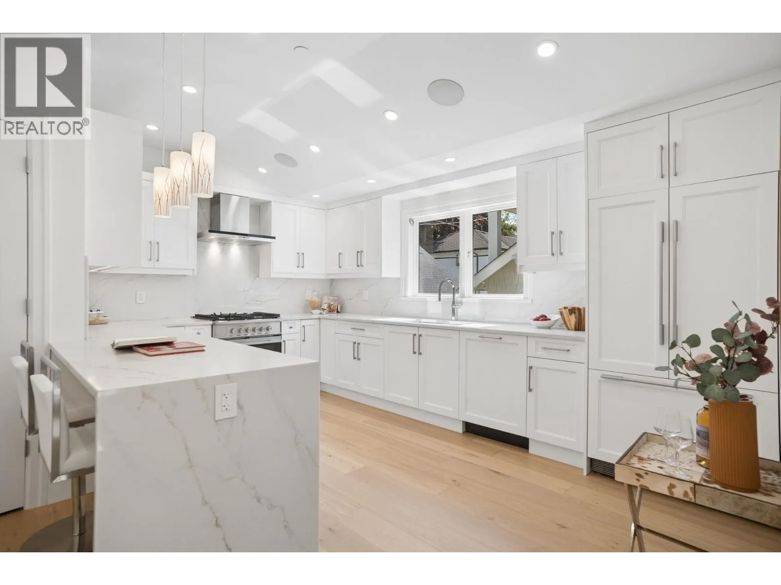 2012 W 15TH AVENUE