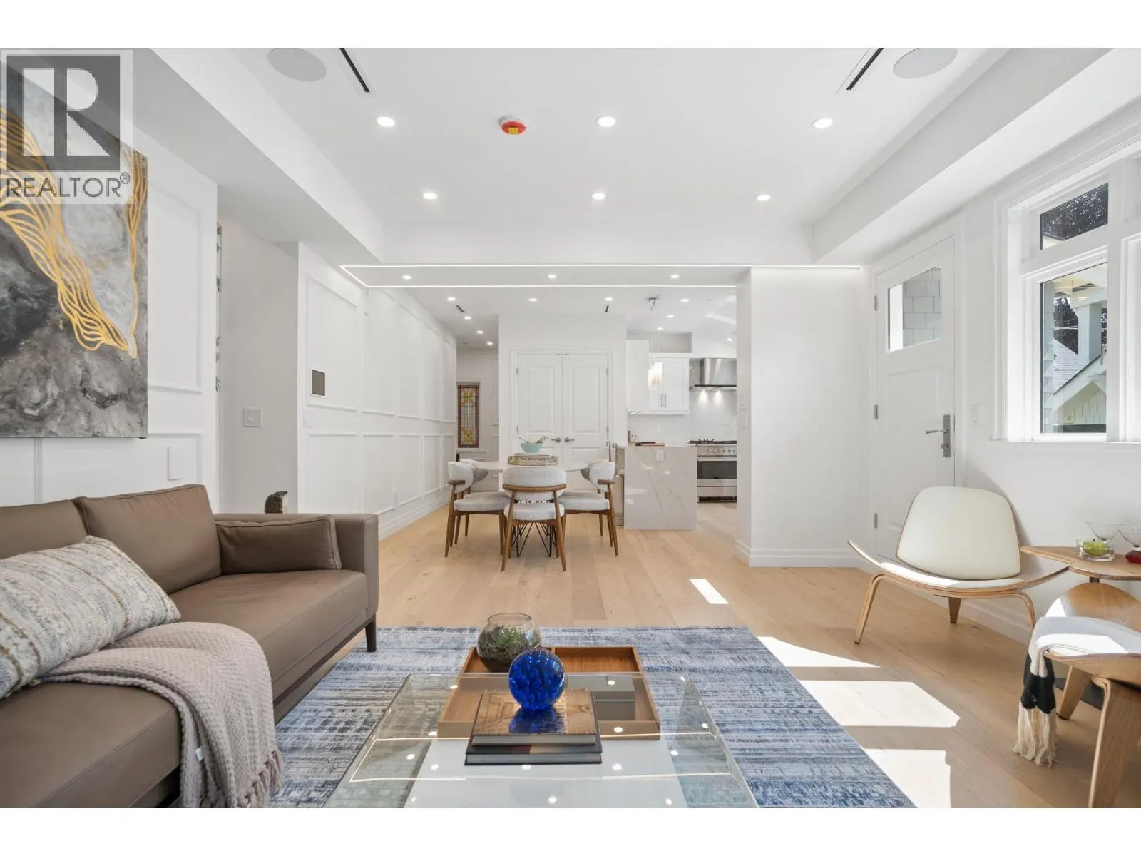 2012 W 15TH AVENUE
