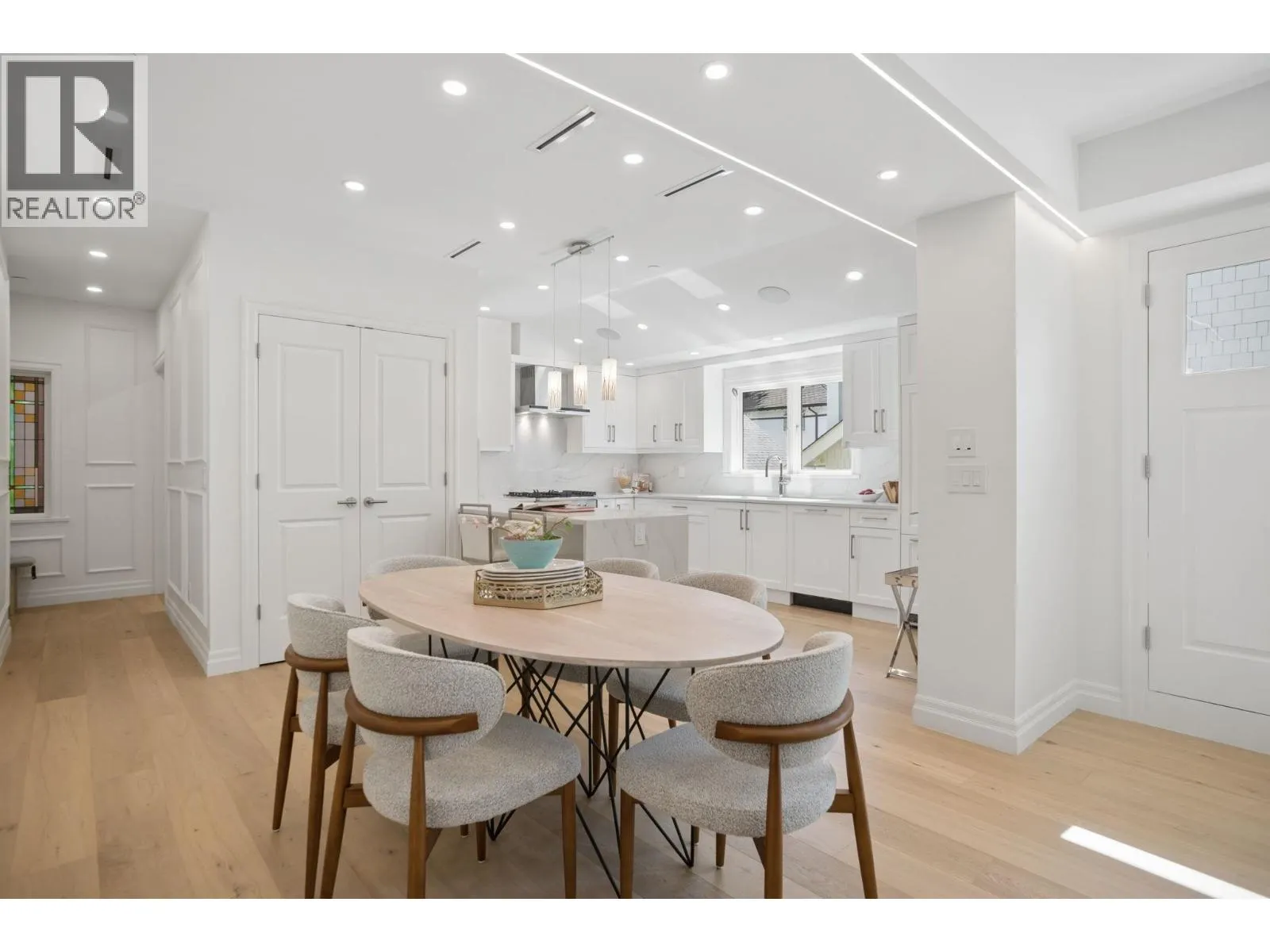 2012 W 15TH AVENUE
