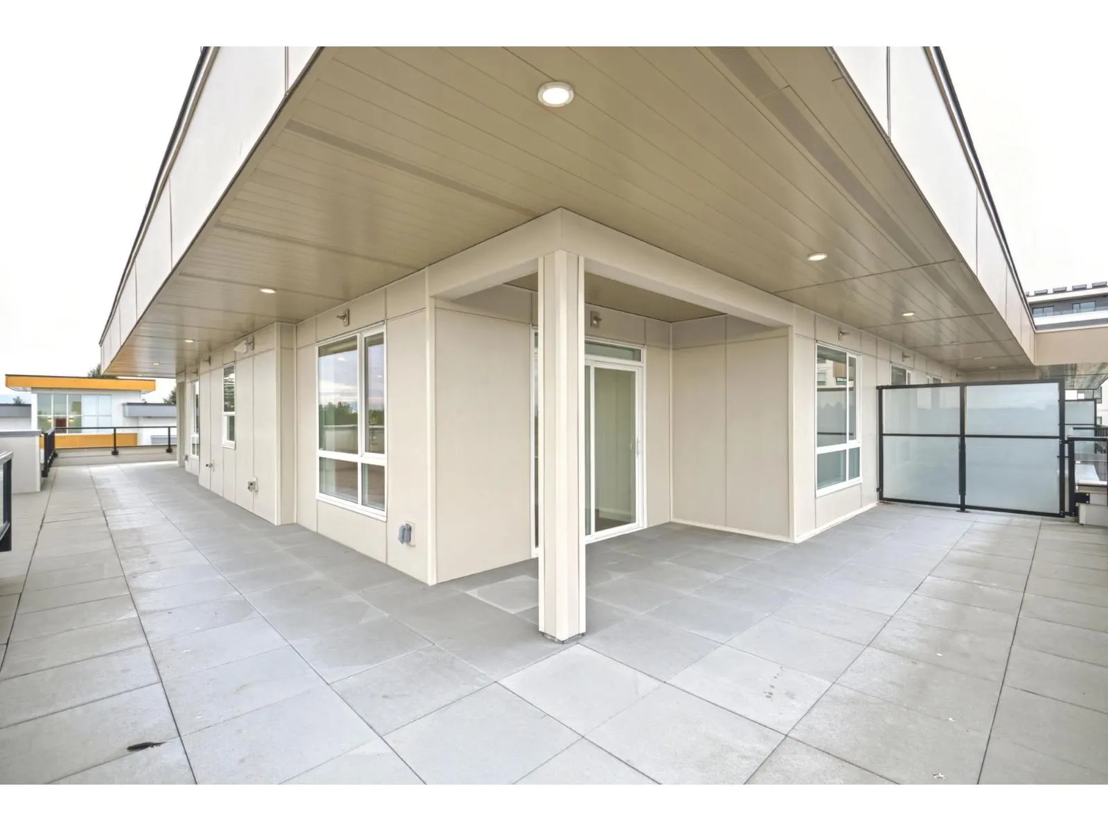 609 27218 ALDERGROVE TOWN CENTRE DRIVE