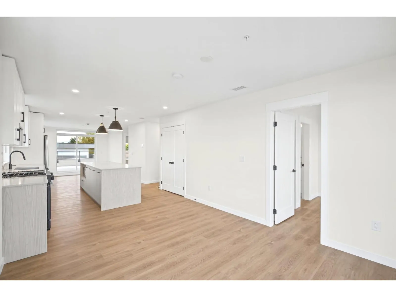 609 27218 ALDERGROVE TOWN CENTRE DRIVE