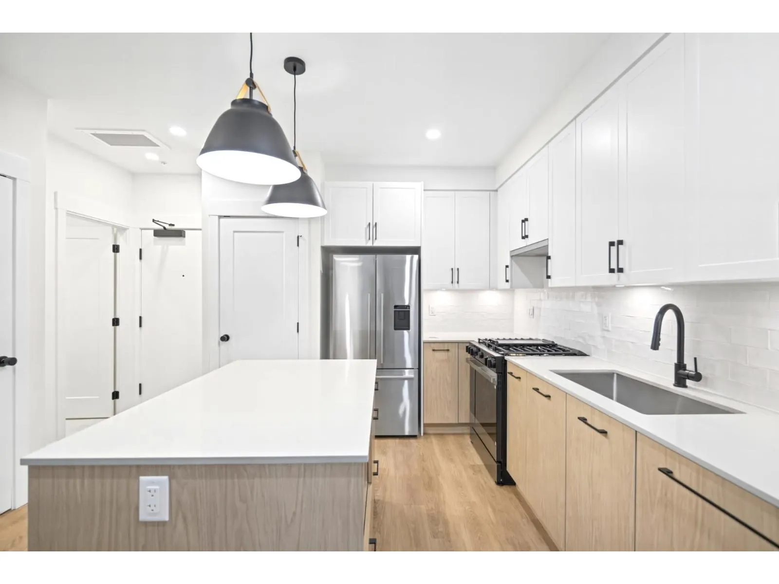 107 27249 ALDERGROVE TOWN CENTRE DRIVE