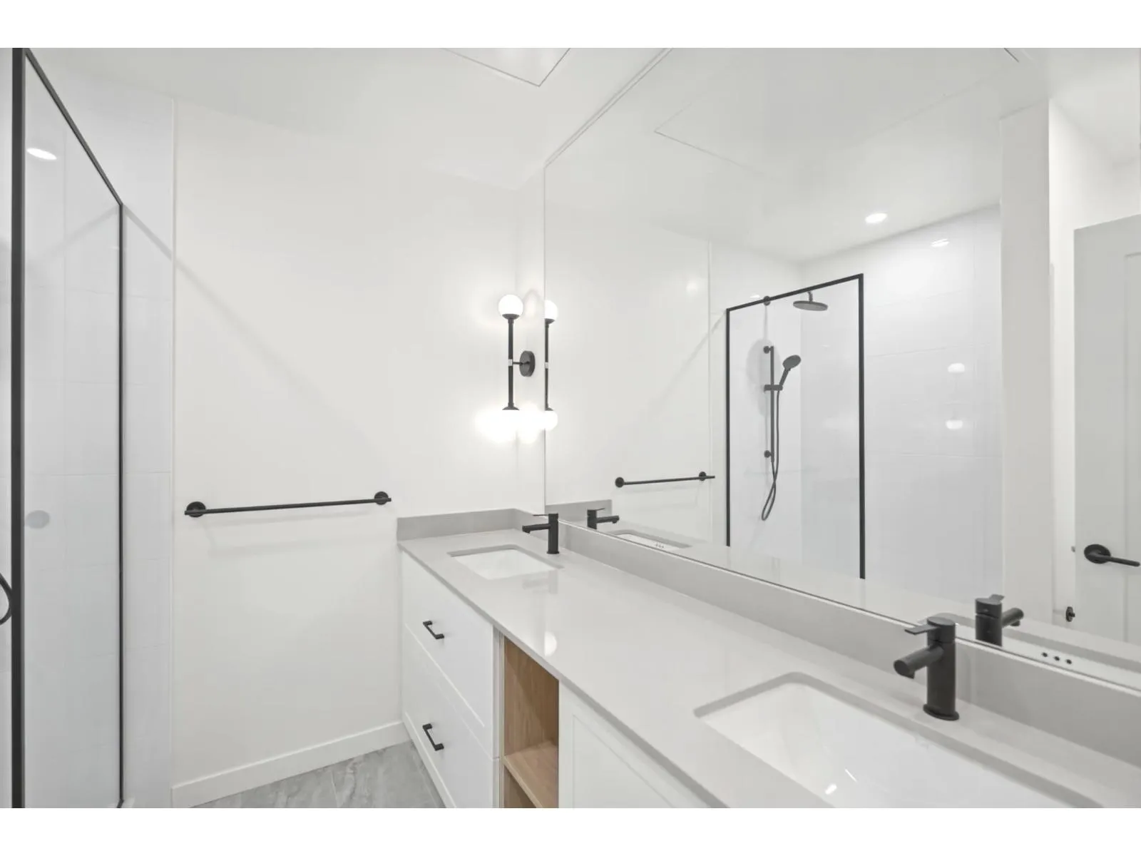 107 27249 ALDERGROVE TOWN CENTRE DRIVE