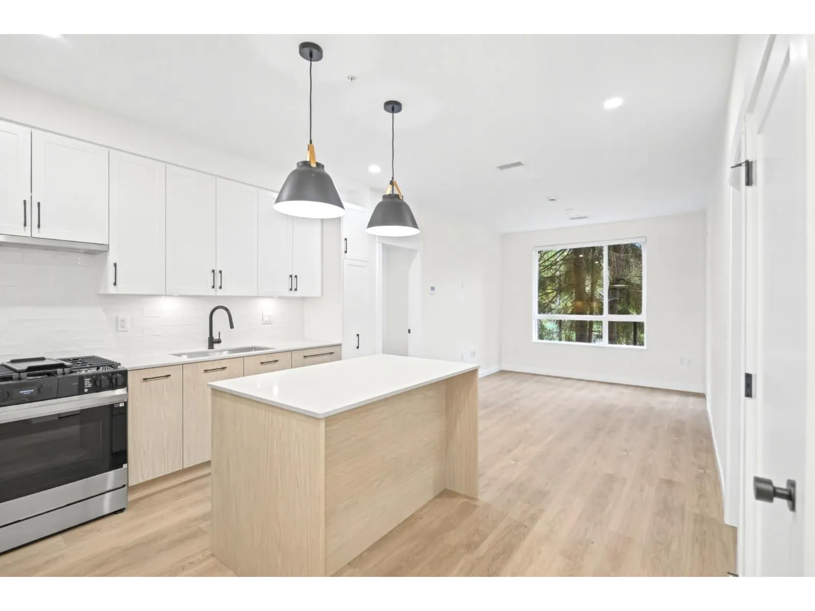 107 27249 ALDERGROVE TOWN CENTRE DRIVE