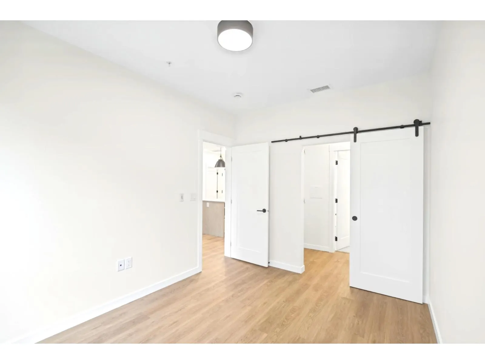 107 27249 ALDERGROVE TOWN CENTRE DRIVE
