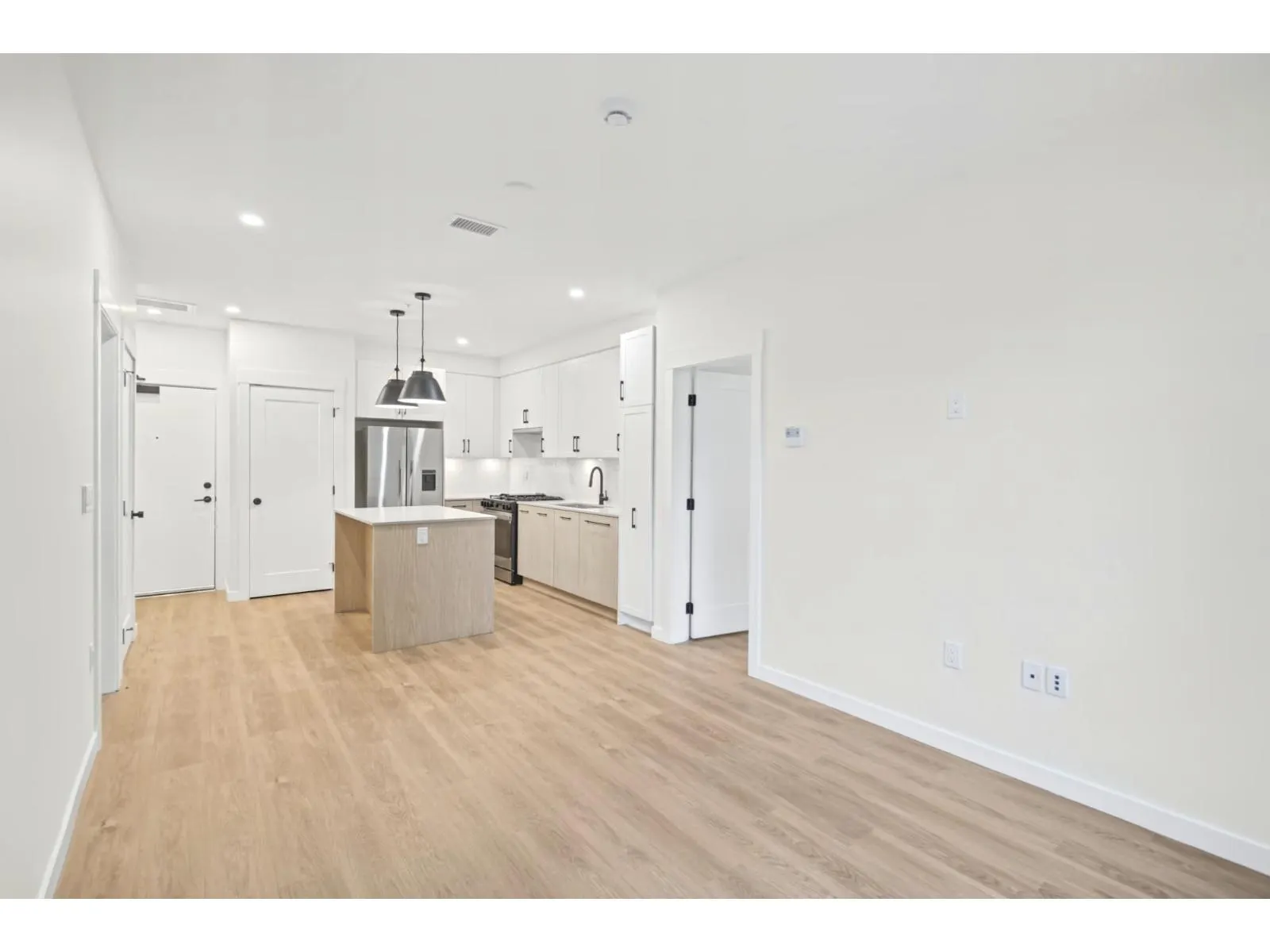 107 27249 ALDERGROVE TOWN CENTRE DRIVE