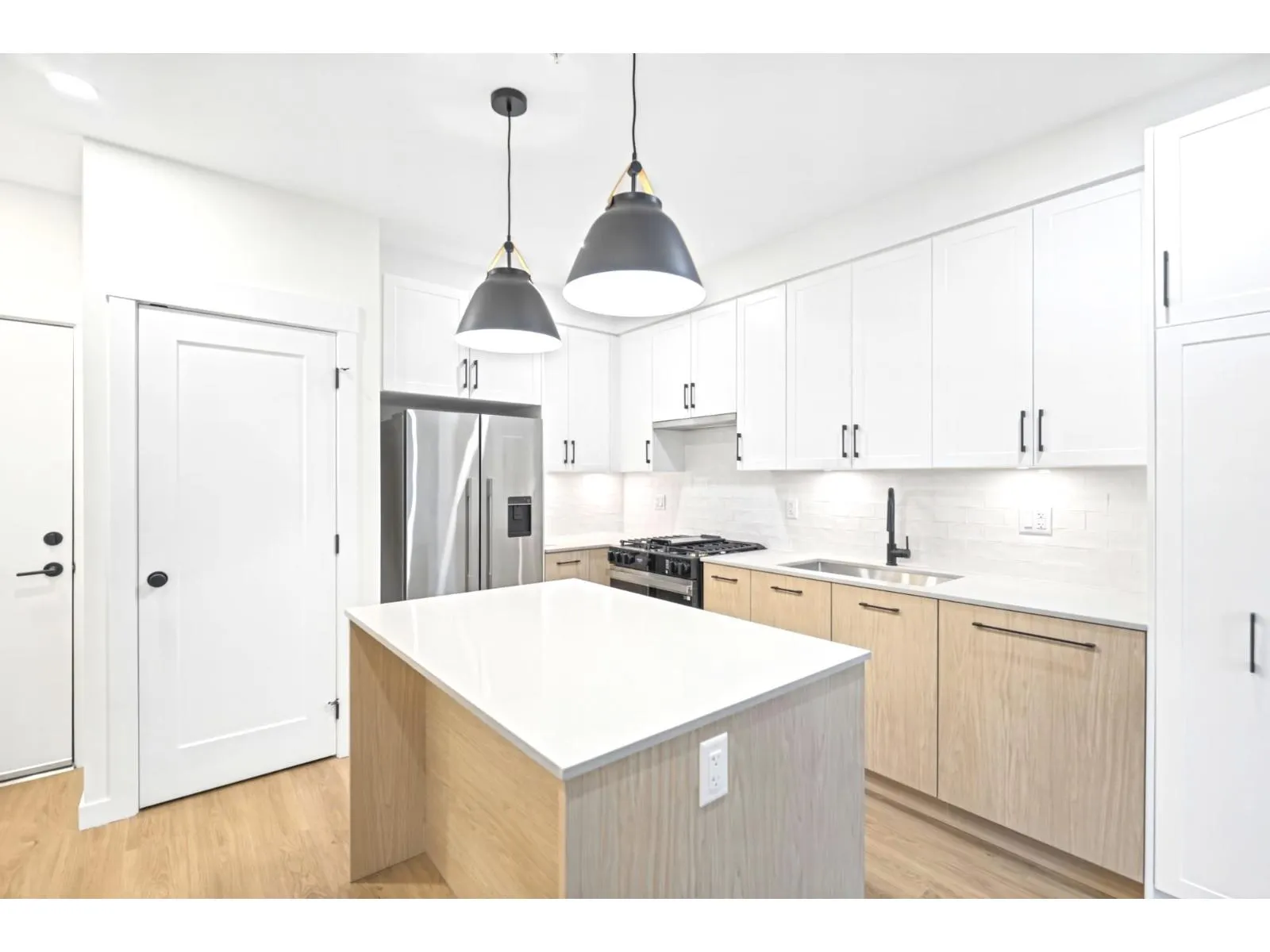 107 27249 ALDERGROVE TOWN CENTRE DRIVE